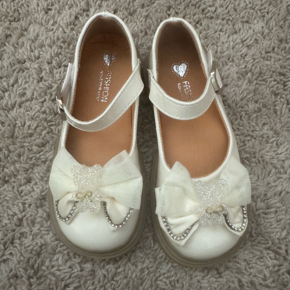 Kids White Bow Shoes